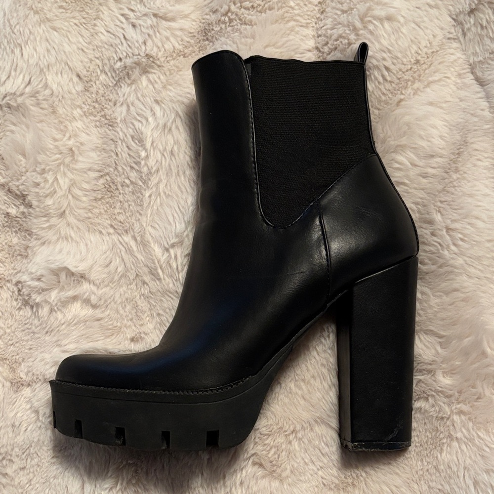 Fashion Nova Black Heeled Boots